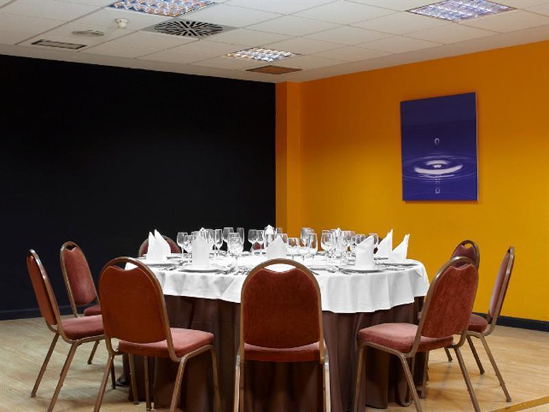 Ilunion Romareda Hotel Saragoça Restaurante foto